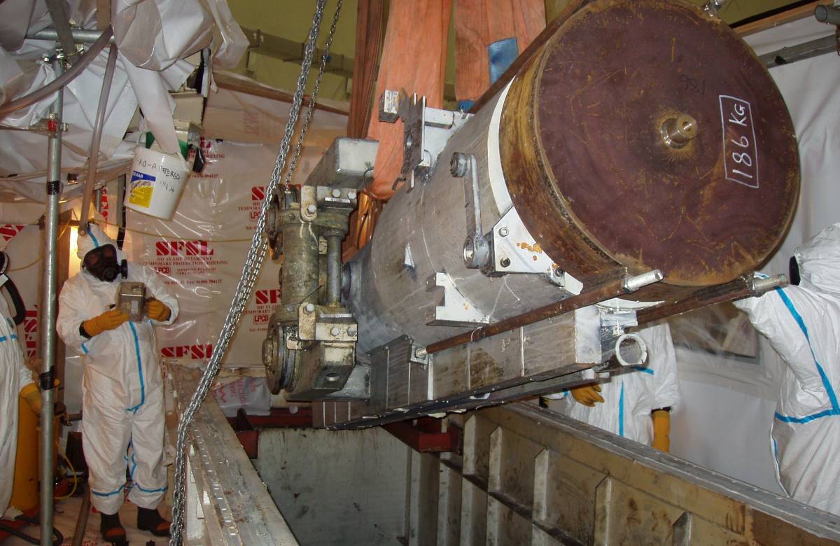 Can station flask removal and decommissioning by JGC Engineering engineers using specific instrumentation