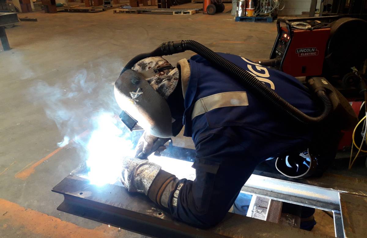 JGC Engineering welder providing welding services at Scrabster